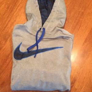 Nike men’s S hoodie like new!